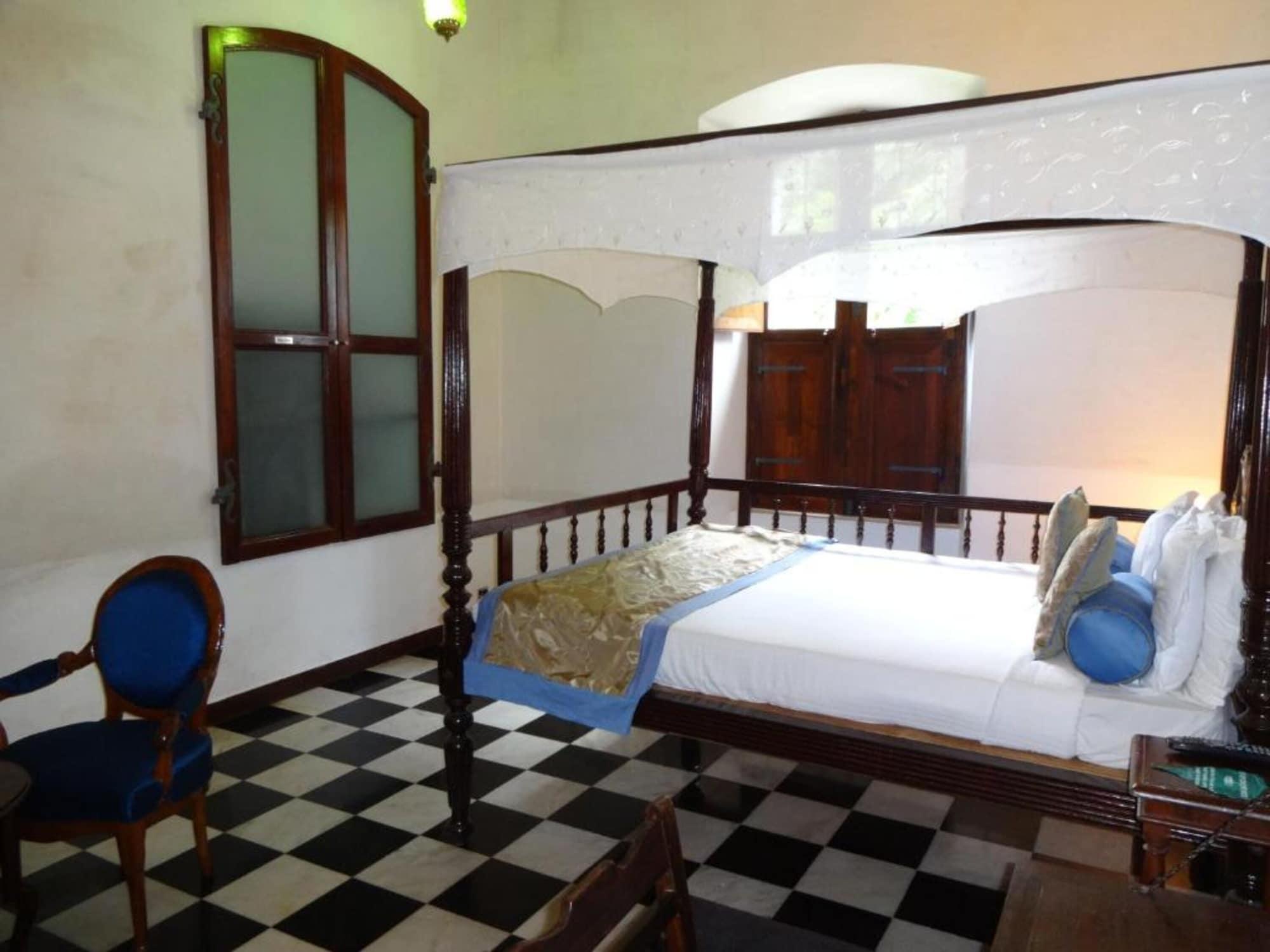 Le Dupleix Hotel Pondicherry Exterior foto